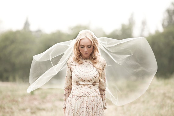 Juliet Cap Veil|Custom Veil by Veiled Beauty|Gold Lace Applique-Long Lace Veil-Chapel Length Veil-Cathedral Length-Boho Veil- 1109