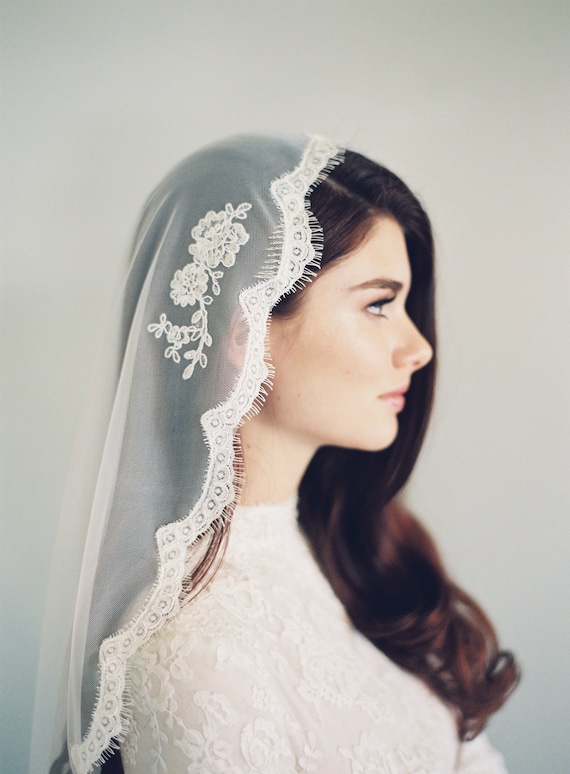 Short Wedding Veil with Comb White Ivory Bridal Accessories Appliques Net  Tiaras