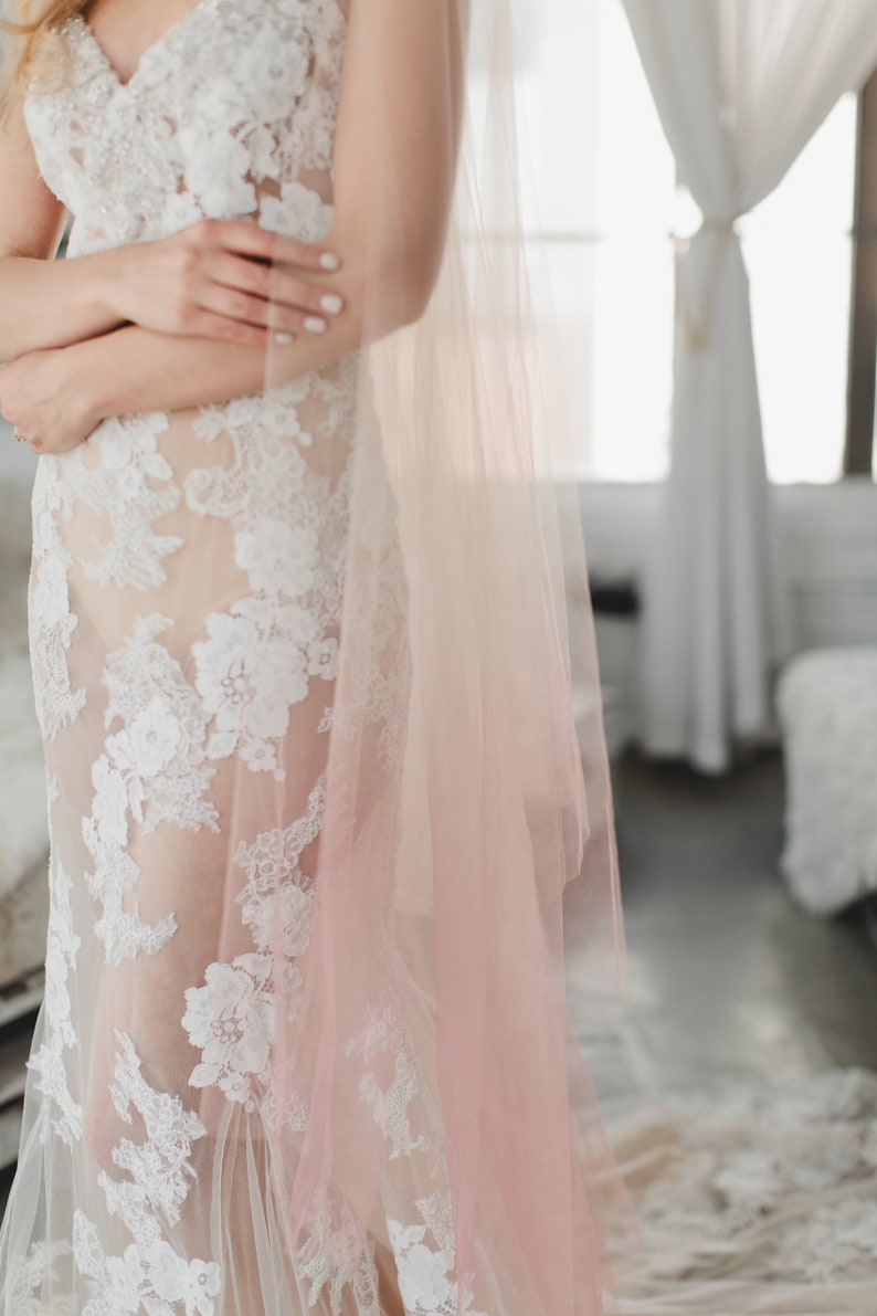 ballet knee length wedding veil with fingertip blusher