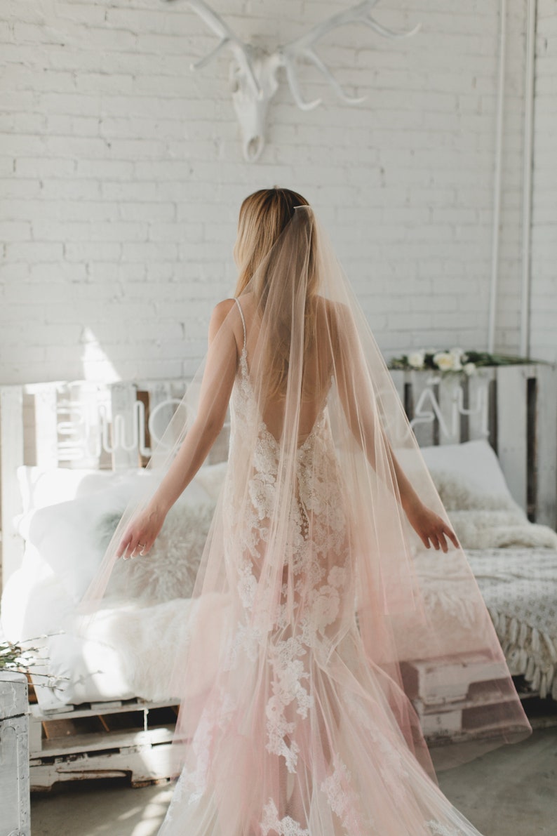 tulle champagne veil with pink ombre