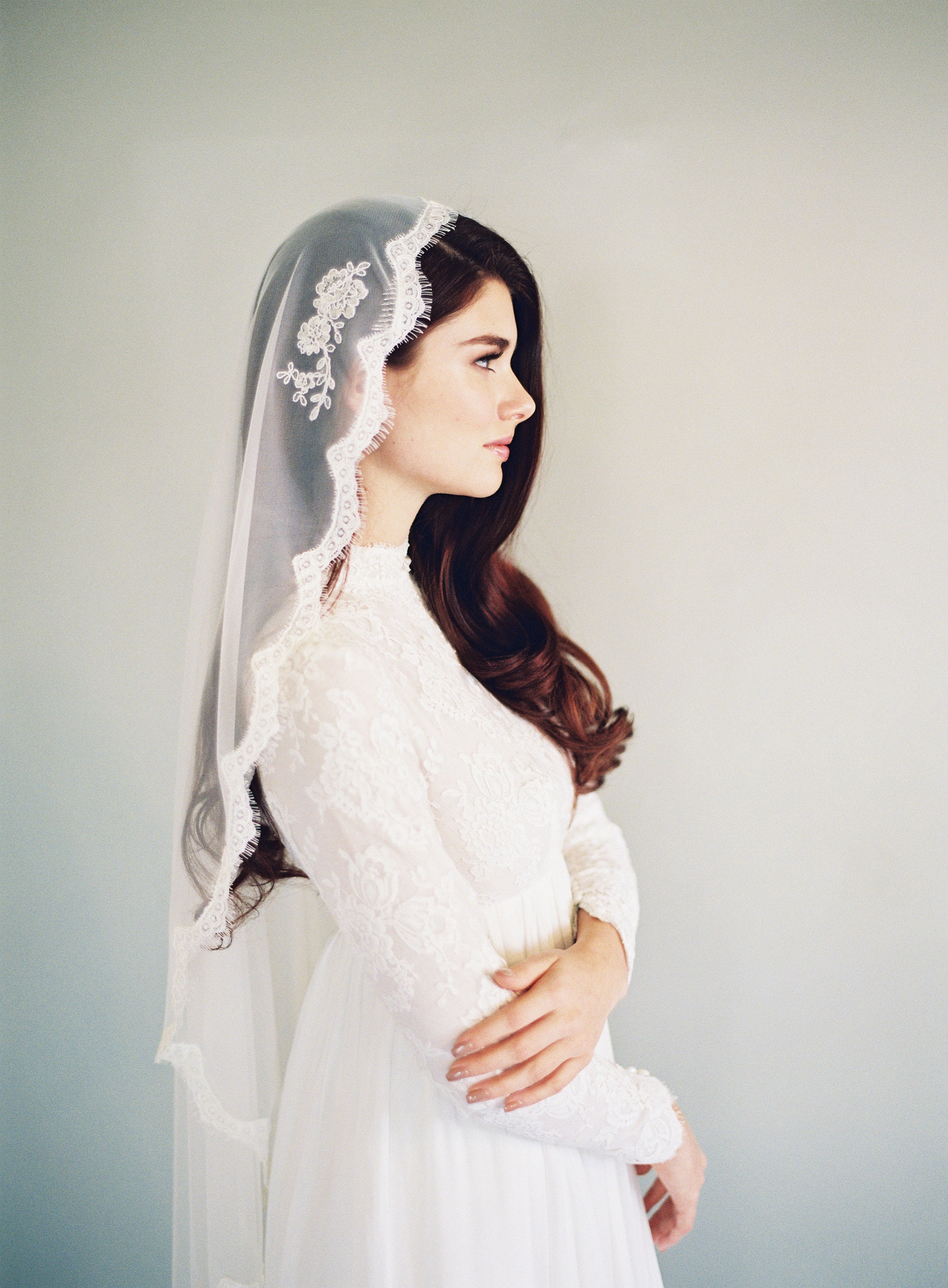 Customizable 2015 Princess Kate Lace Long Mantilla Wedding Veil In Stock,  Perfect Wedding Accessory From Yateweddingdress, $6.04