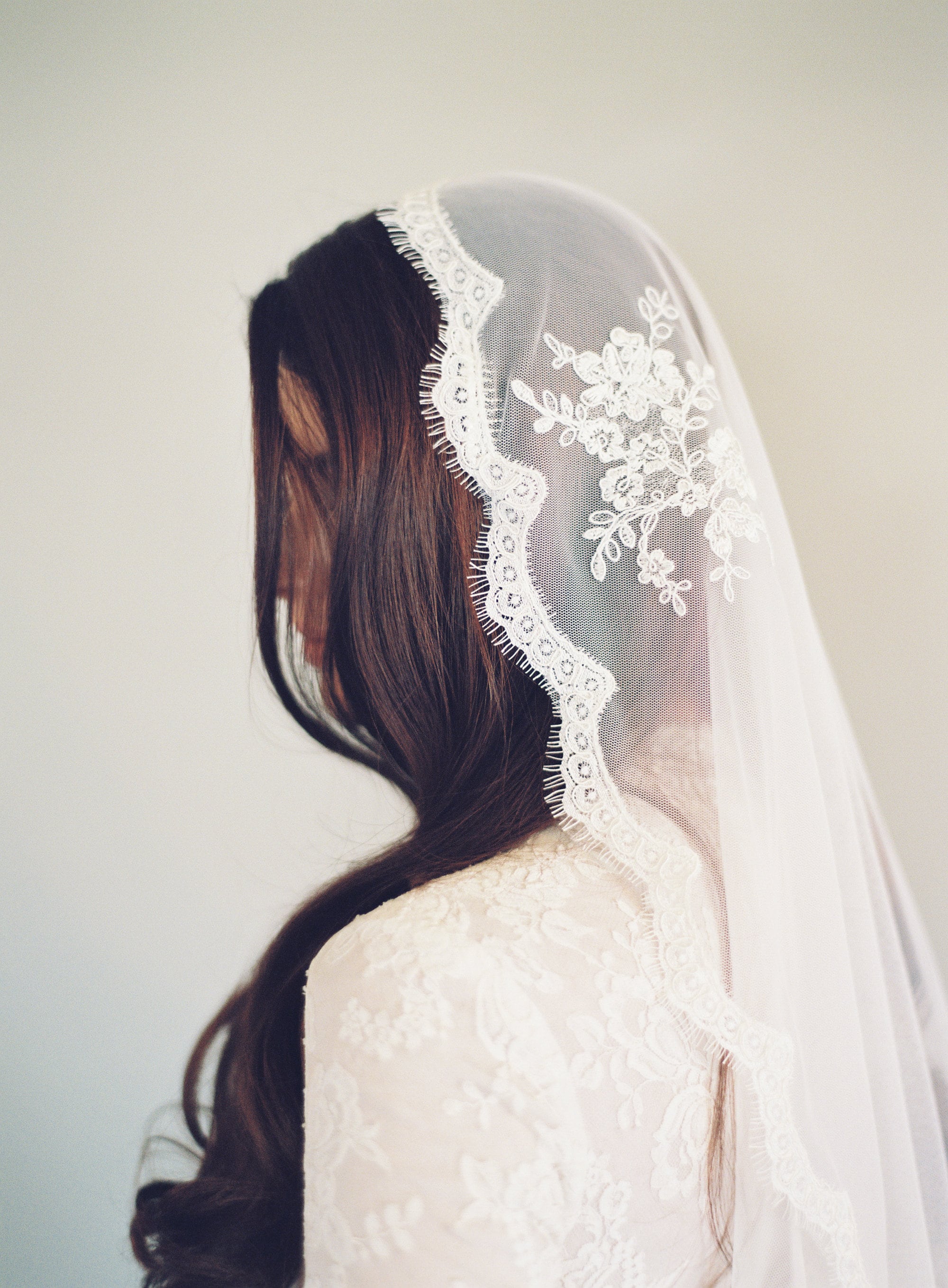 Classy Spanish Mantilla Veils Lace Bridal Veil Viniodress AC1309