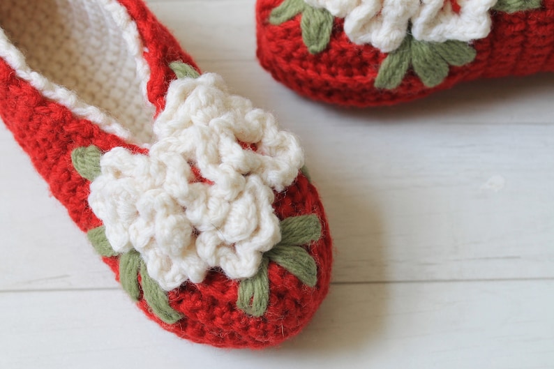 Vintage Floral Slippers Crochet Pattern PDF Download,Crochet Slipper Pattern,Children's Shoe,Women's Slipper,Floral Crochet Slippers image 2