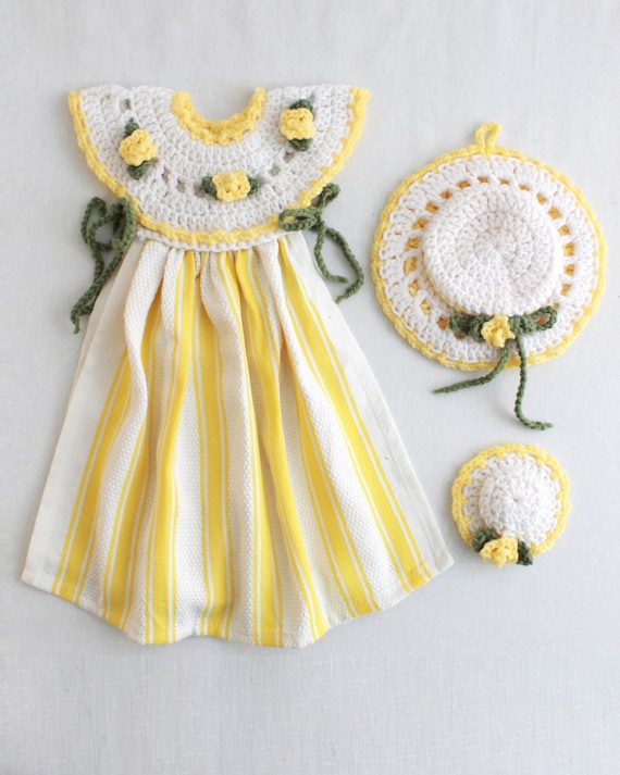 Yellow Rose Oven Door Dress Crochet Pattern, Kitchen Decor (PDF Download) -  Etsy Canada