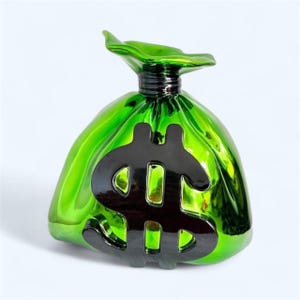 Scultura di un sacco di soldi verde galvanizzato. Alec Monopoly. Pop Art