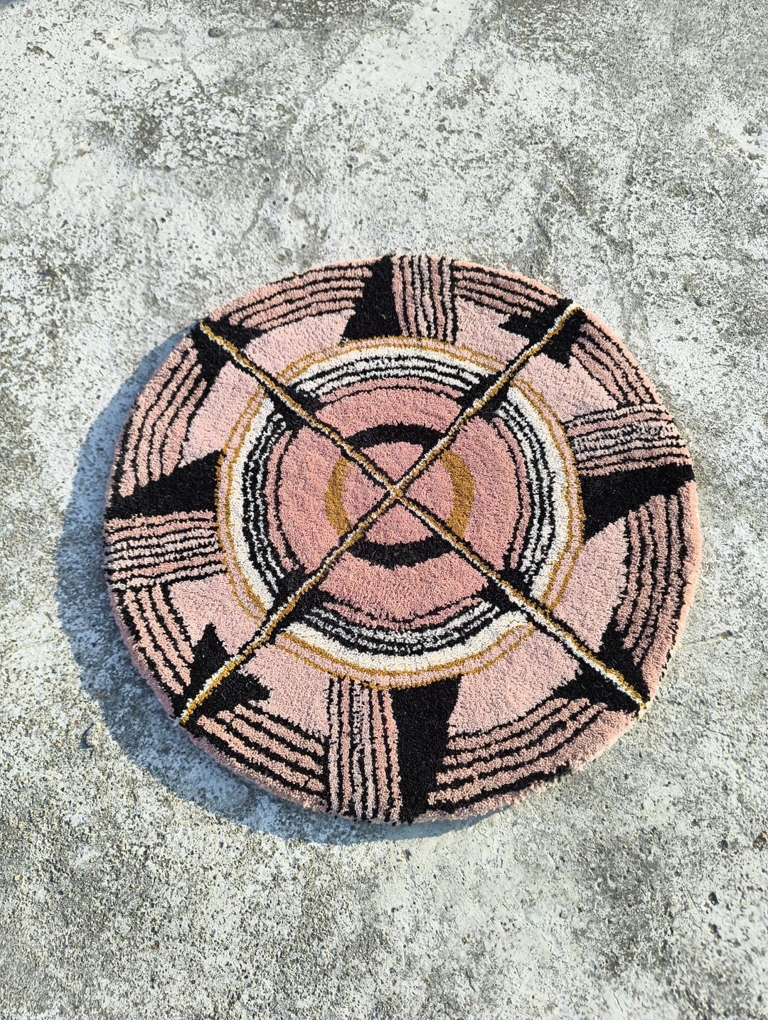 Handmade Blush Pink Round Rug – Geometric Tufted Accent Rug - Etsy