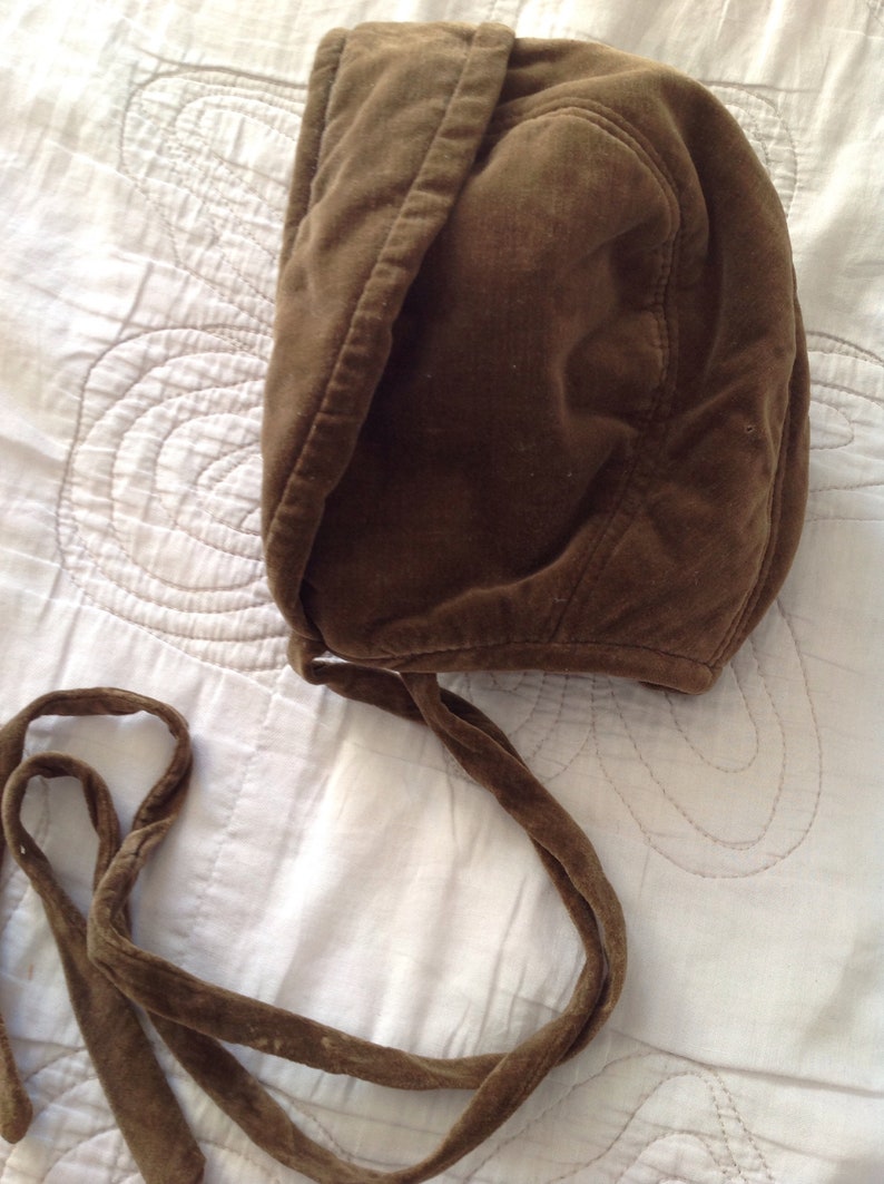 Vintage brown velvet baby bonnet 1950s