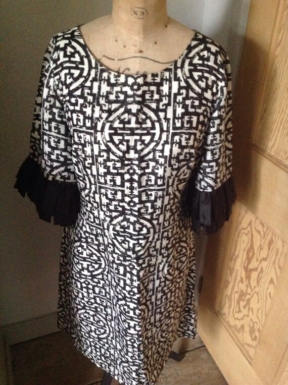 1950's Black and white rayon dress