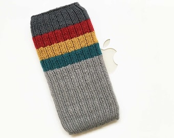 Hand Knit iPhone Wesley Crusher Sweater Cozy | Star Trek The Next Generation | ST TNG | Trekkie