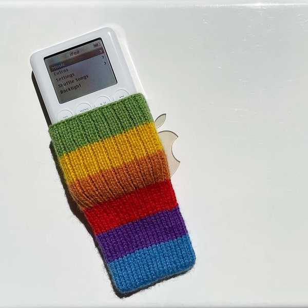 Handgestrickter Apfel-Regenbogen iPod Classic gemütlich | Apple iPod Socke | Apple iPod Classic Hülle | iPod Tasche - iSock Style