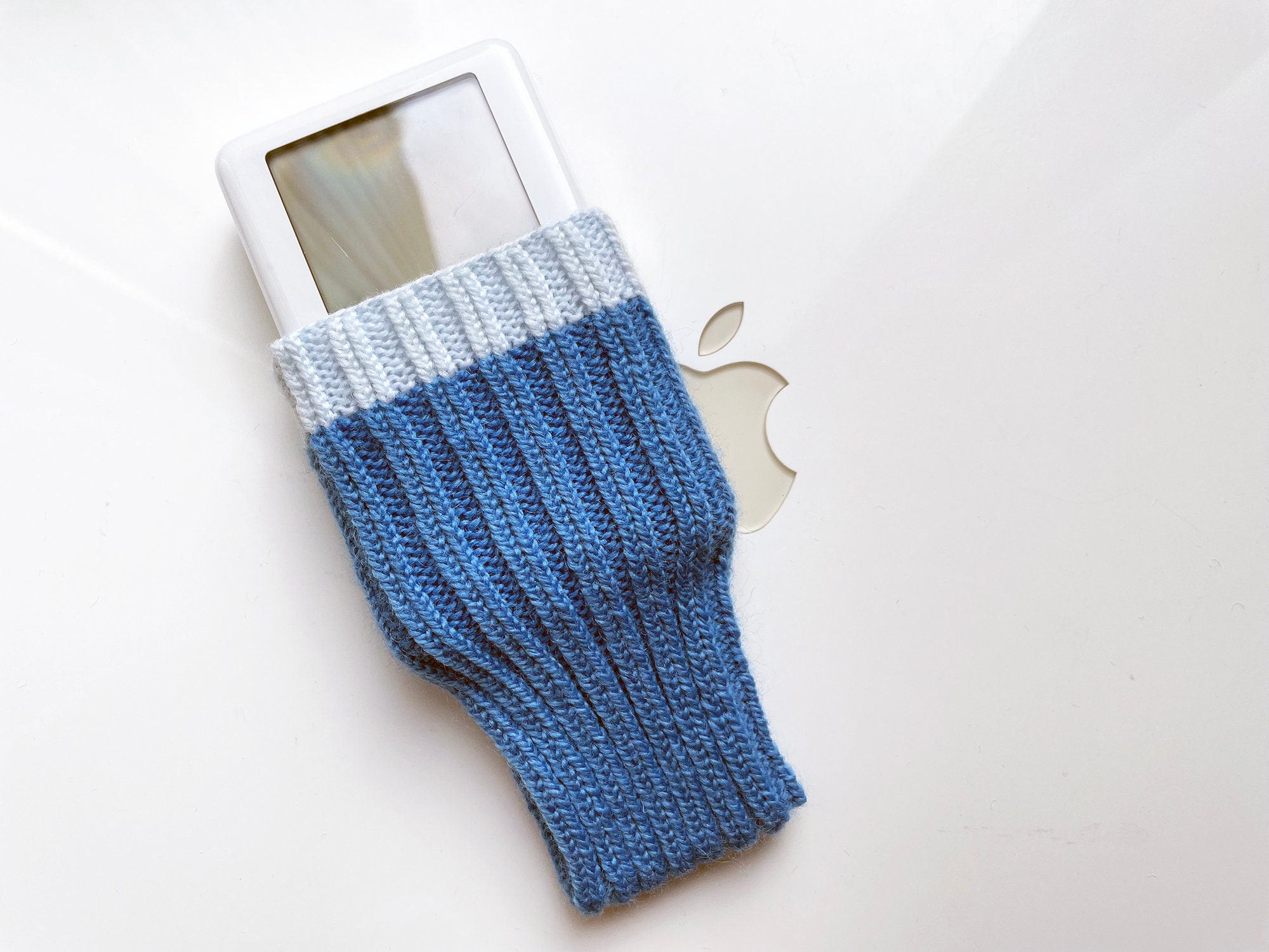Hand Knit Apple Ipod Classic Cozy | Apple Ipod Sock | Apple Ipod