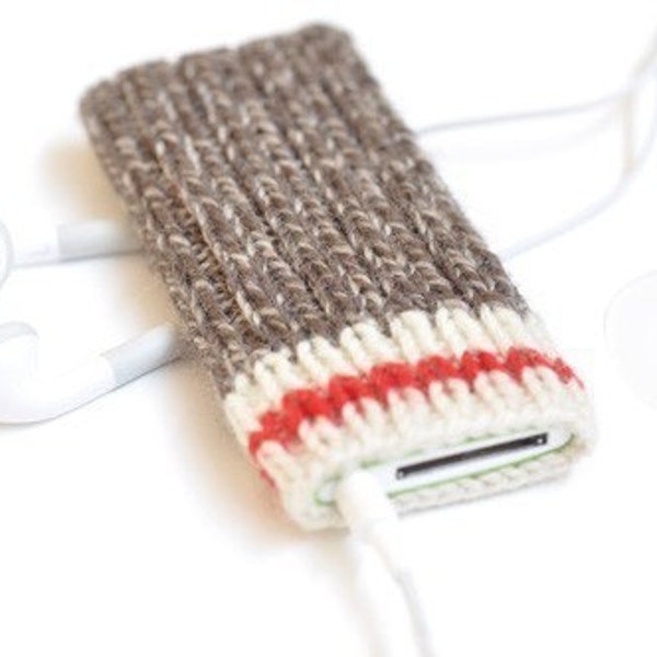 Hand Knit iPod Nano 7 Cozy Case - Sock Monkey Design