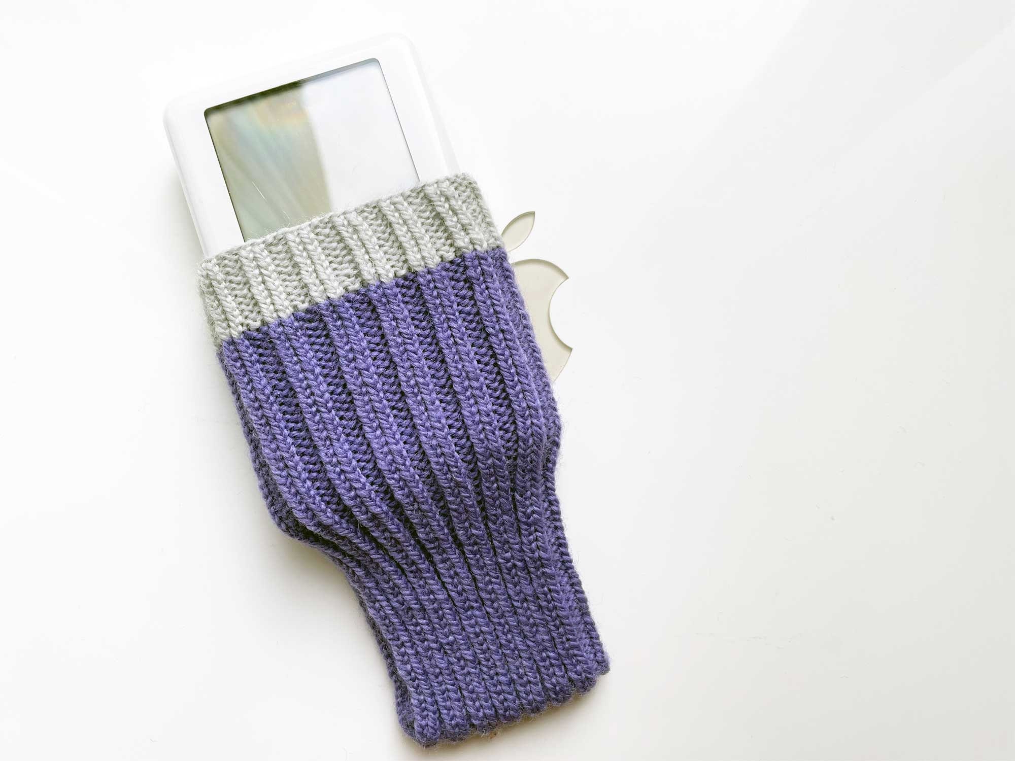 Hand Knit Apple Ipod Classic Cozy | Apple Ipod Sock | Apple Ipod