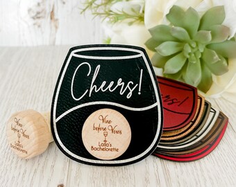 Personalized Wine Bottle Stopper Card Custom Wedding Favor Cork Place Card Vineyard Wedding Escort Card Wedding Shower Favor Bachelorette