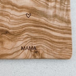 Personalisierter Untersetzer MAMA aus Olivenholz – Geschenk für Mutter, Geburtstag, Muttertag – Graviertes Set für Gläser & Tassen - Deko