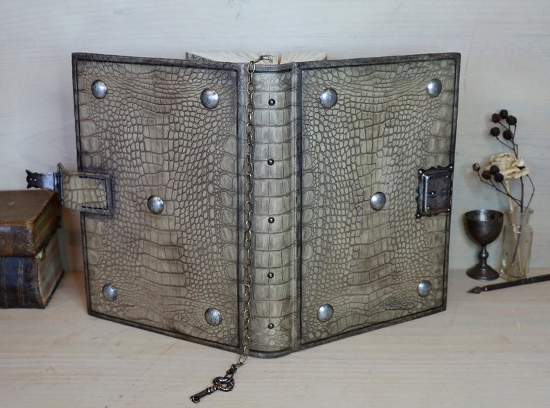 Journal with Lock and Key, Antique Crocodile Textured Leather The Collector image 3