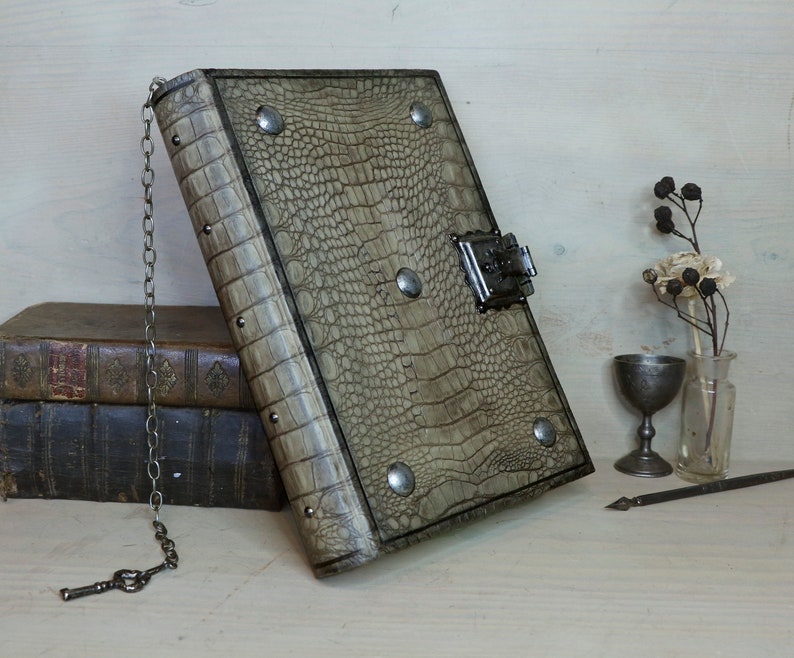 Journal with Lock and Key, Antique Crocodile Textured Leather The Collector image 4