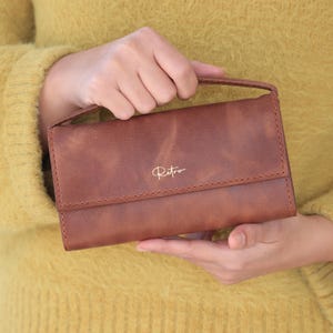 Cartera de mano minimalista de piel hecha a mano – Monedero de noche de piel auténtica con correa desmontable – Bolso pequeño y elegante para mujer