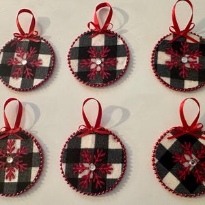 Set of 6 Handmade Snowflakes Ornaments Plaid Designs New