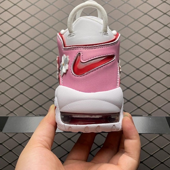ナイキ アップテンポ カスタムモデル 桜 Custom Sneakers Custom Air More Uptempo Cherry Blossom