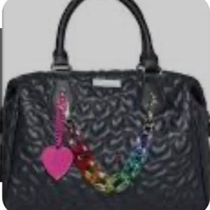 BETSEY JOHNSON Bolso bandolera acolchado de piel sintética con cadena NUEVO