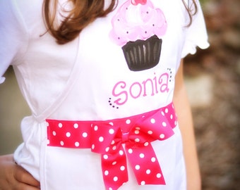 cupcake apron, child's baking apron, girl's cupcake apron with pink bow, baking party, cupcake party, kitchen apron, cupcake birthday party