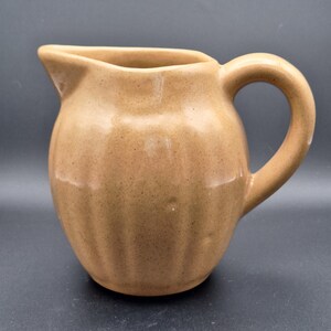 Vintage Bybee Pottery Pitcher, Made in KY ca. 1970s, Earthy Yellow/Brown/Tan Color, BB with 1 Underline Mark, 6" Tall