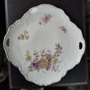Antike bayerische Servierplatte aus Bayern, Wildblumen und Mums - Made in Germany, Anfang des 20.Jh