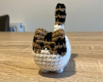 Patrón de ganchillo de gato calicó regordete sin costuras, patrón de amigurumi de gatito lindo, patrón de ganchillo de gatito de peluche, gatito pequeño sin costuras 05