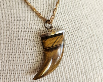 Vintage "Shark's" Tooth / Tiger's Eye Pendant, Gold tone Necklace / Neck chain