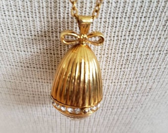 Vintage JOAN RIVERS Long Gold Tone Necklace with Rhinestone Watch Egg Pendant 30" Chain Necklace