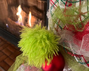 Grinchmas Garland Christmas White Garland W/ Fuzzy Grinch Bulbs Unique Christmas Decor Grinch Green Whoville Christmas Dr. Seuss Christmas