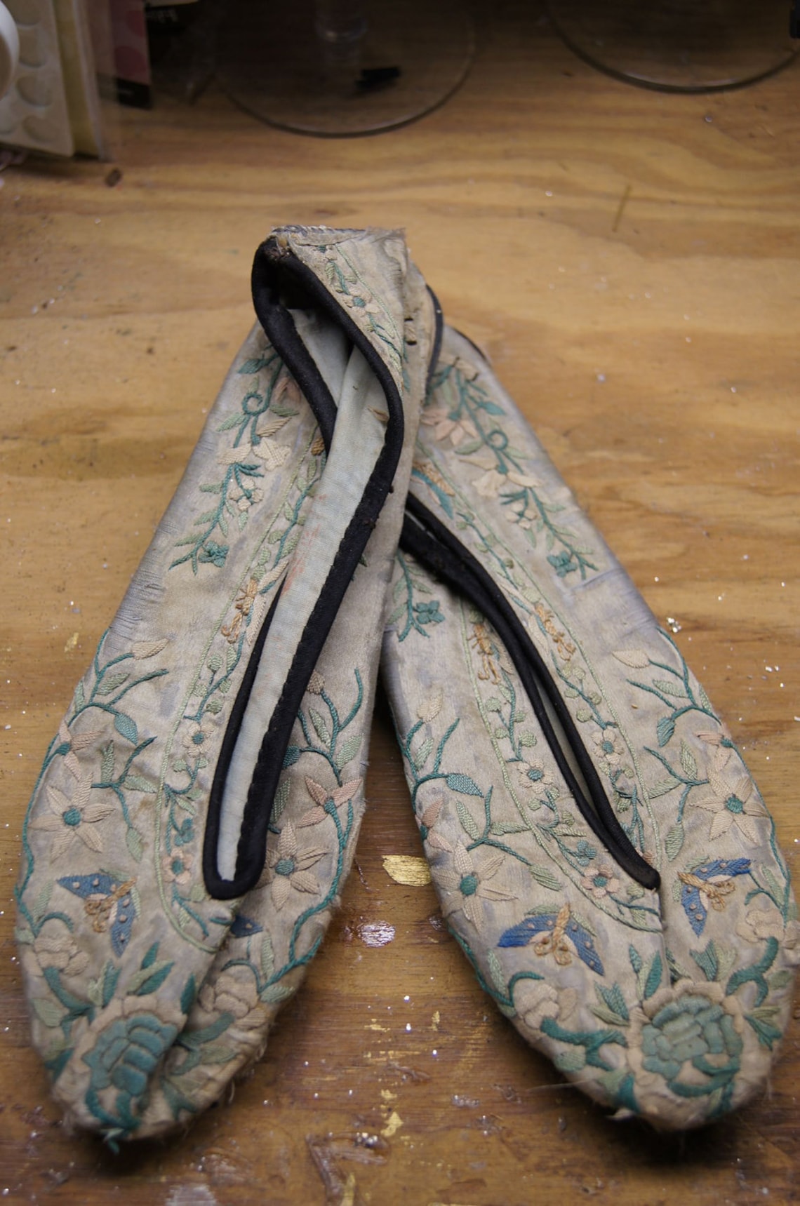 Beautiful Antique Chinese Silk Embroidered Slippers Etsy