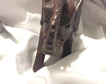Escultura de elefante de madera tallada a mano