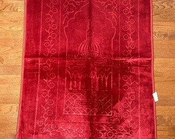 Stawberry Red Sajdah