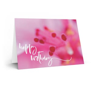 Soft Embrace - Cartão de Feliz Aniversário com Flor Macro Rosa - Adicione sua mensagem
