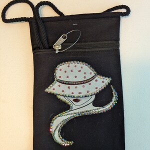 Cartera con image de mujer