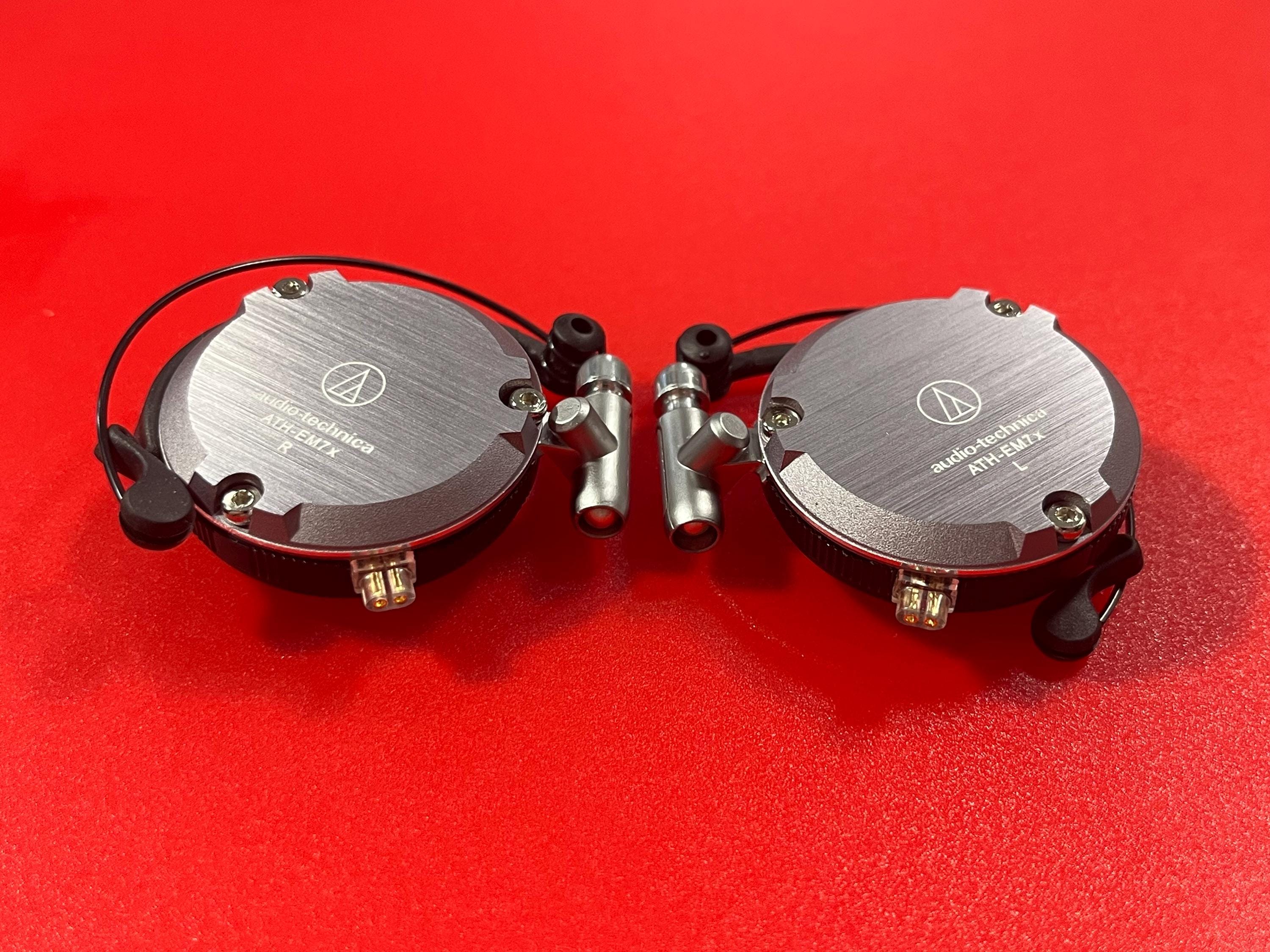 SILVER ATH-EM7X Custom 2-pin Detachable Connector Persona Cosplay
