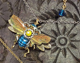 Bee Necklace, Bee Jewelry, Honey Bee Necklace, Bumble Bee, Bee Jewelry, Bee Keeper Gift, Buzzy Bee