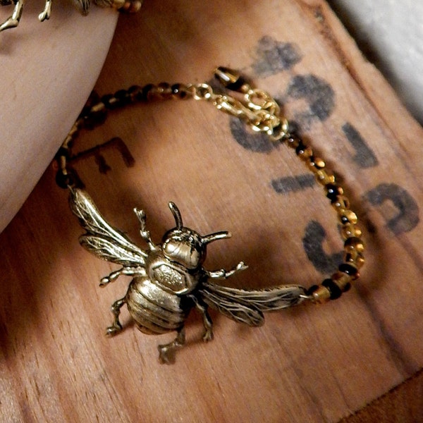 Bee Bracelet, Bee Lover Jewelry, Bumble Bee, Memory Wire Bracelet, Beaded Bracelet, Honey Bee, Made in USA