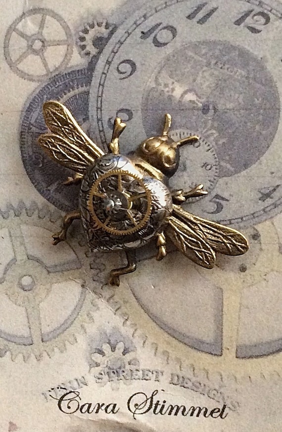 bee tie tack
