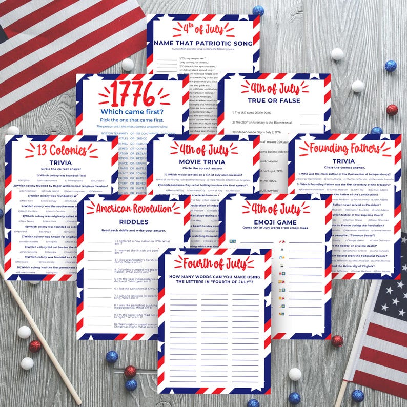 Puede incluir: Un conjunto de tarjetas de juego de trivia patri&oacute;ticas con bordes rojos, blancos y azules y detalles de estrellas. Las tarjetas presentan varias categor&iacute;as como "13 Colonias", "1776", "Trivia de pel&iacute;culas" y "Padres Fundadores". El texto es claro y legible.