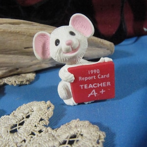 1990 HALLMARK FIGURINE, bulletin de l’enseignant minuscule souris