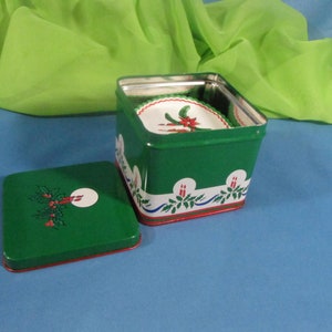 1985 CHRISTMAS TIN CONTAINER and Coasters, made in Hong Kong Tin box with coasters, vintage tin box for Christmas