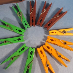 RETRO CLOTHESPIN PLASTIC Collection,Vintage wood clothes pin lot of 12 identical Plastic vintage clothespins international clothes pins,