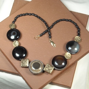 Necklace of Agate, Handmade Jewelry, Necklace of natural stone, Stone Necklace, Necklace of Agate Rounds, Agate Necklace, Agate Jewelry