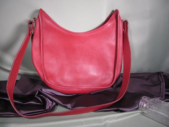 COACH HIPPIE BAG,Vintage Red Coach Shoulder Bag Co