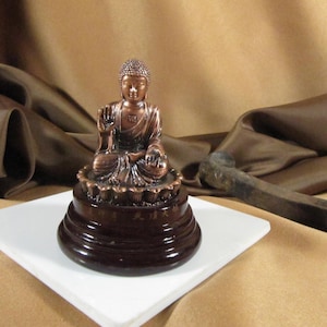 Vintage statue of Buddha with raised hand - Collectible Buddhism statue, perfect as a protection or meditation gift