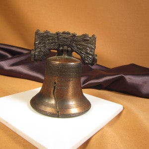 ANTIQUE LIBERTY BELL,Small table size copper reproduction,Vintage Liberty Bell three inch tall made of copper,Antique Liberty Bell stil ring