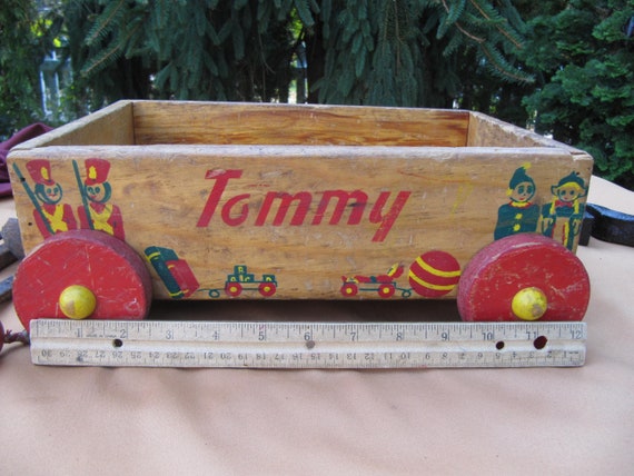 Small toy wagon 2025